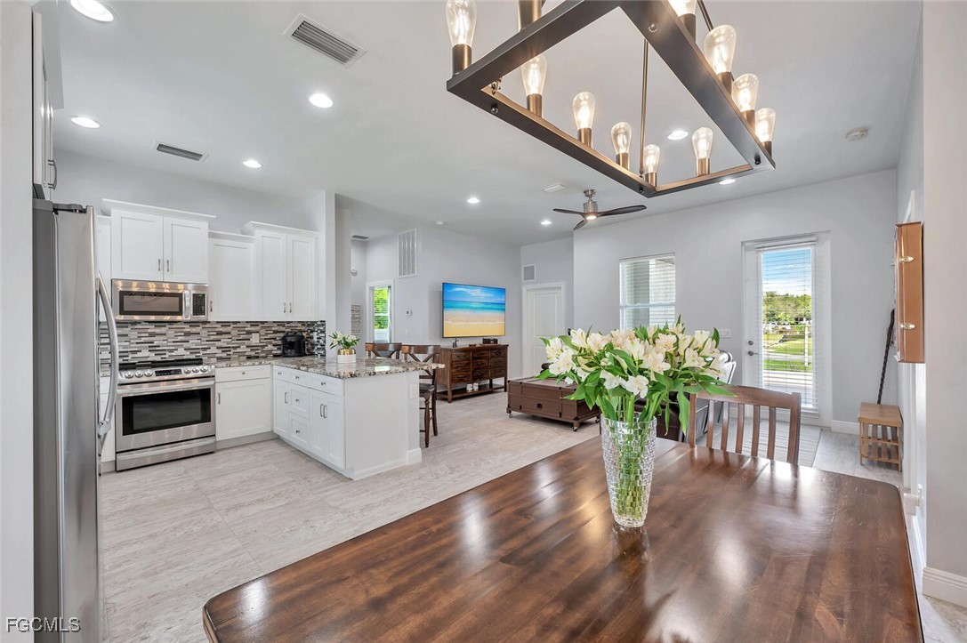 3196 Connecticut Avenue Naples, FL 34112 - Photo 6 of 24