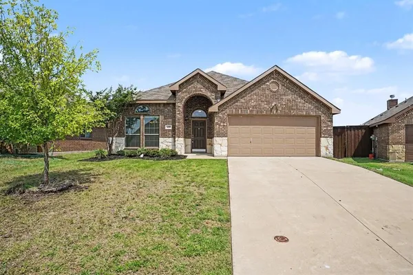 $2,500 | 429 Tobin Drive, Seagoville, TX 75159