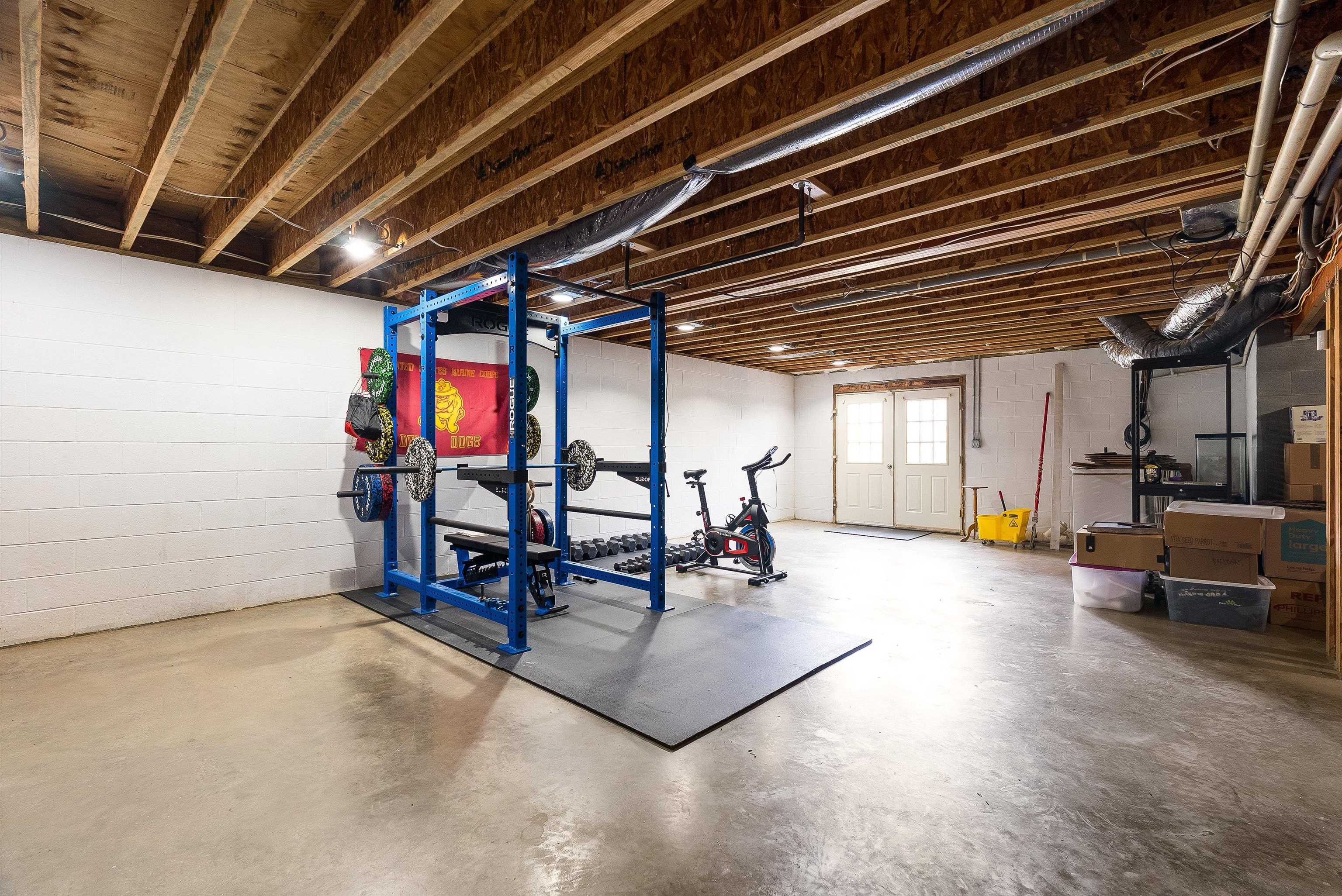 746 Christians Creek Road Staunton, VA 24401 - Photo 48 of 60 a view of a studio with furniture