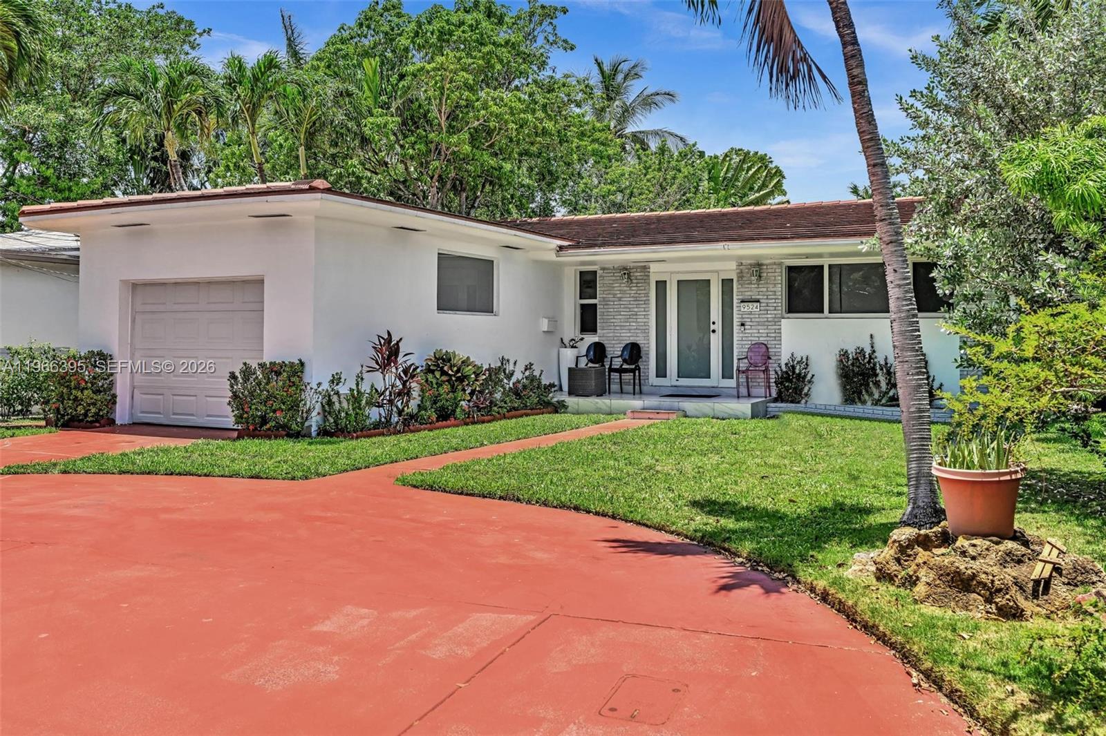9524 Byron Avenue Surfside, FL 33154 - Photo 5 of 53