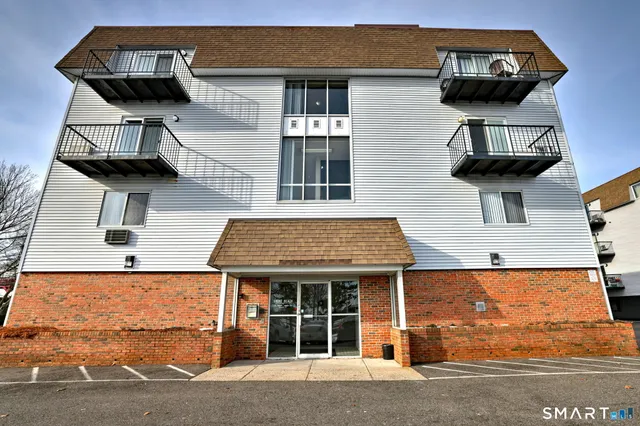 $230,000 | 155 Short Beach Road, Unit 304, Stratford, CT 06615