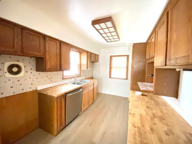 $180,200 | 14210 South Wabash Avenue, Riverdale, IL 60827