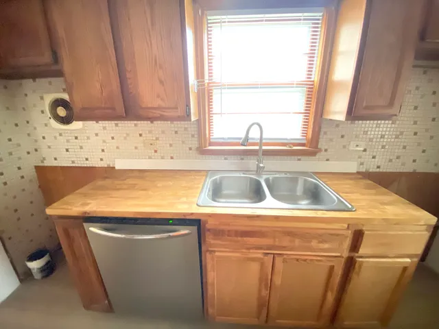 $180,200 | 14210 South Wabash Avenue, Riverdale, IL 60827