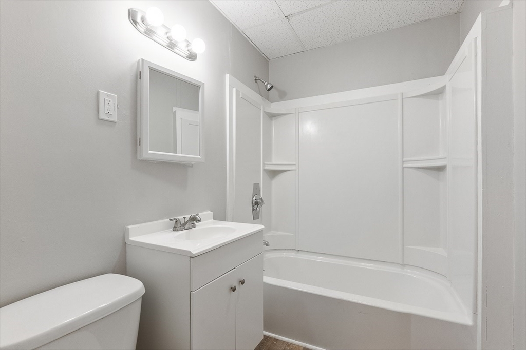 86-92 Hamilton Street Worcester, MA 01604 - Photo 16 of 22