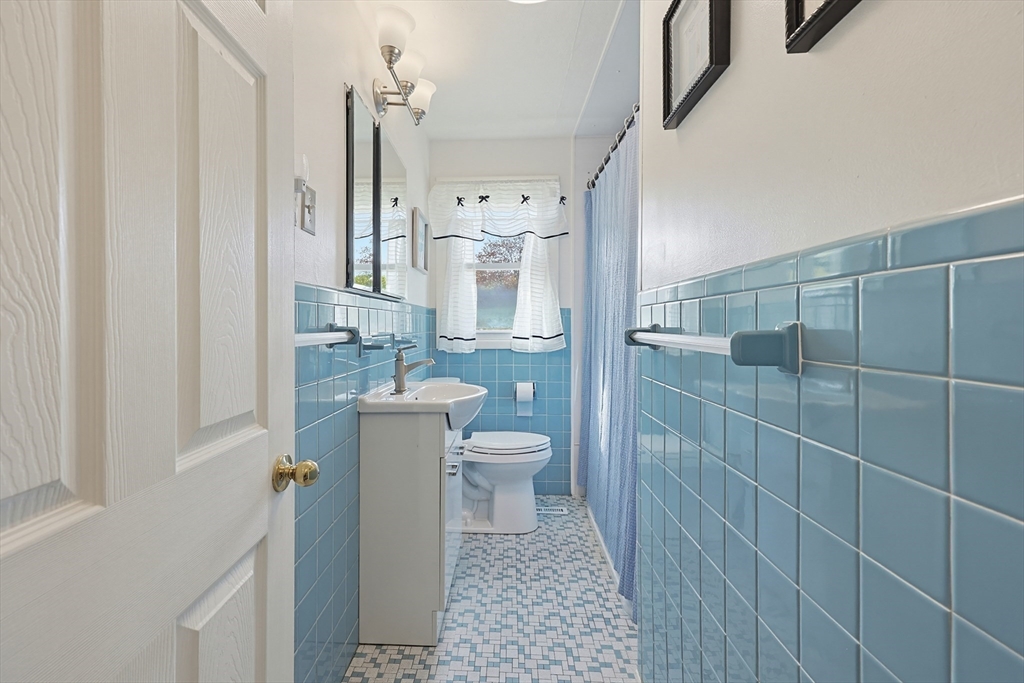 2 Theresa Road Stoneham, MA 02180 - Photo 13 of 29