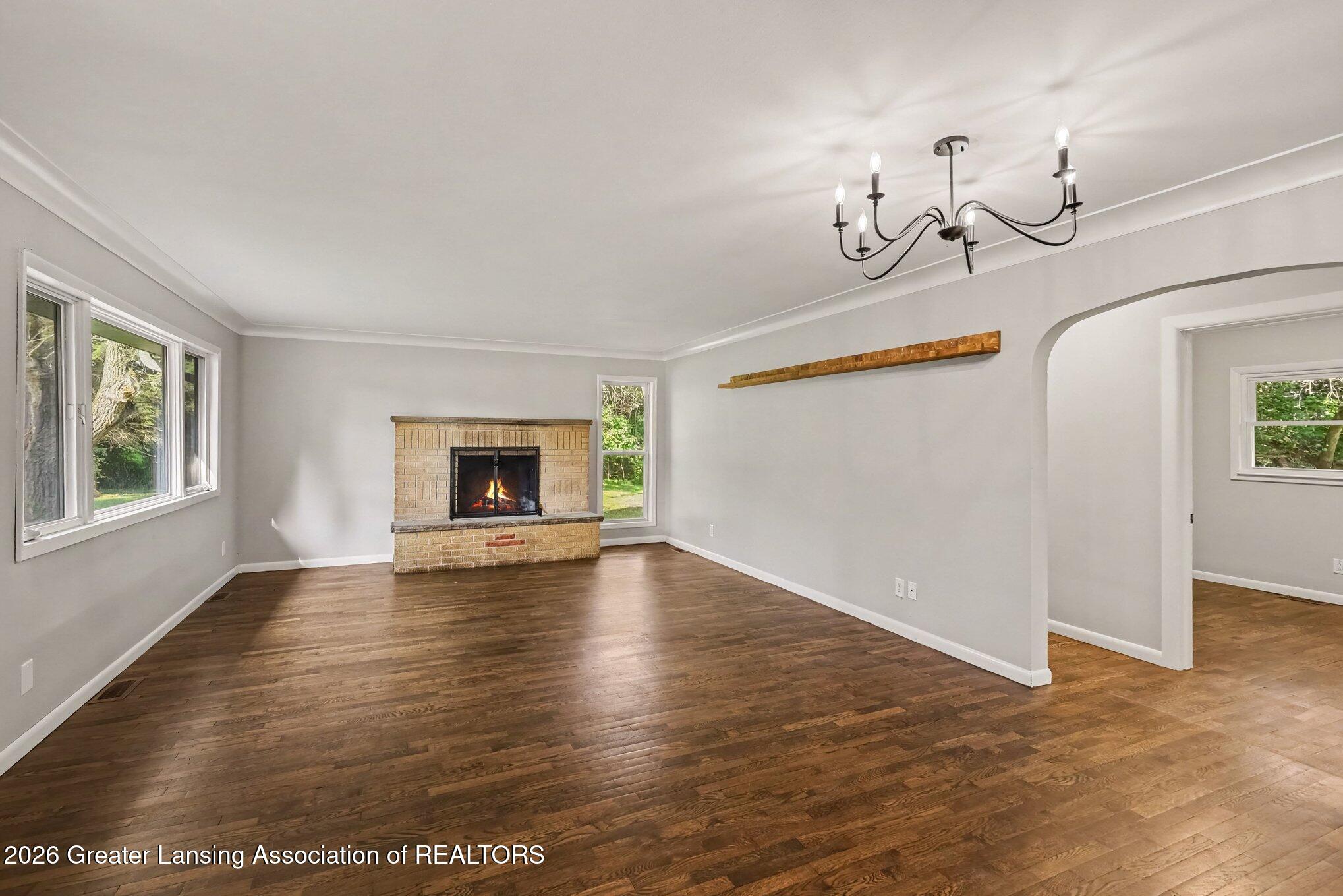 3725 Lansing Road Perry, MI 48872 - Photo 5 of 28 005_file_8188