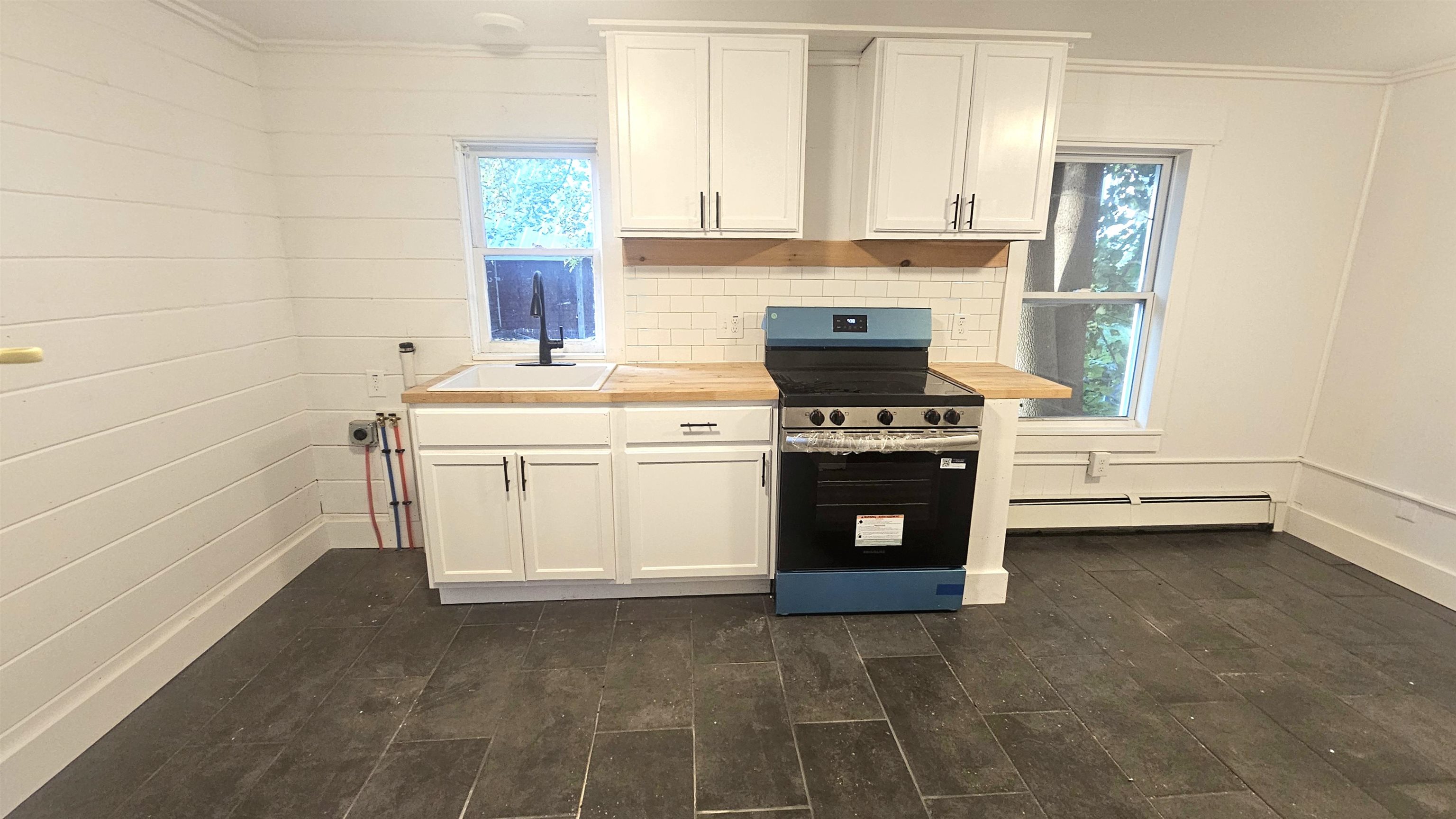 215 Maple Street Bennington, VT 05201 - Photo 8 of 26