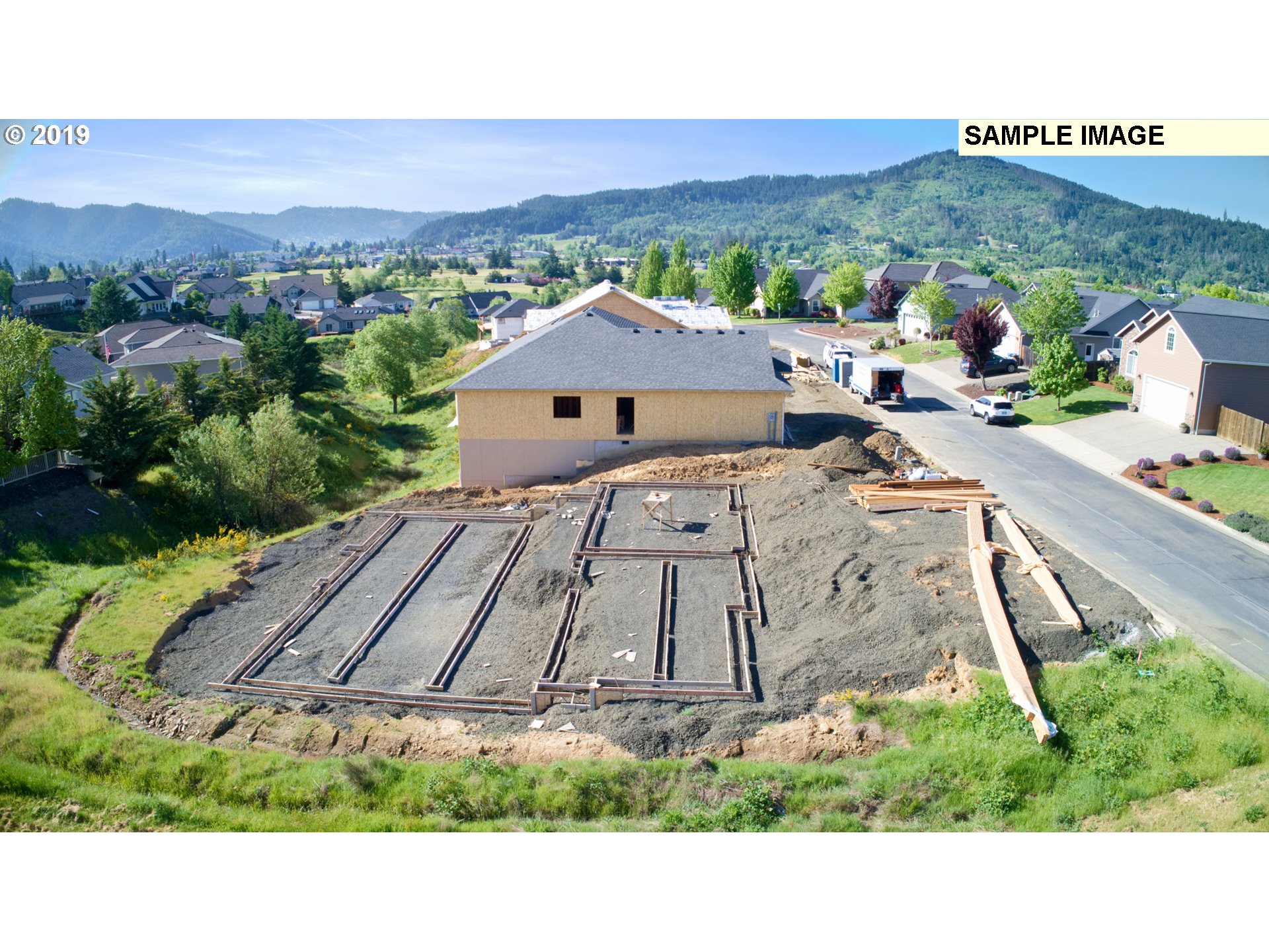 680 Divot Loop, Unit 108 Sutherlin, OR 97479 - Photo 6 of 31 Gallery Image 6