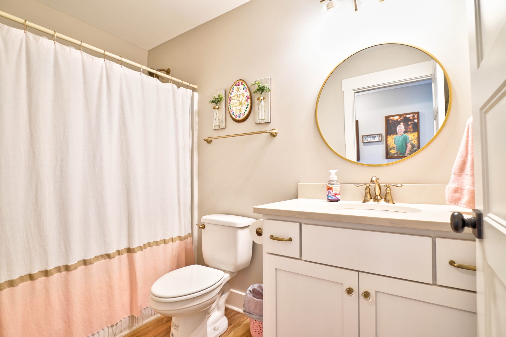 6992 Wayside Road Christiana, TN 37037 - Photo 34 of 44 Full upstairs bath.