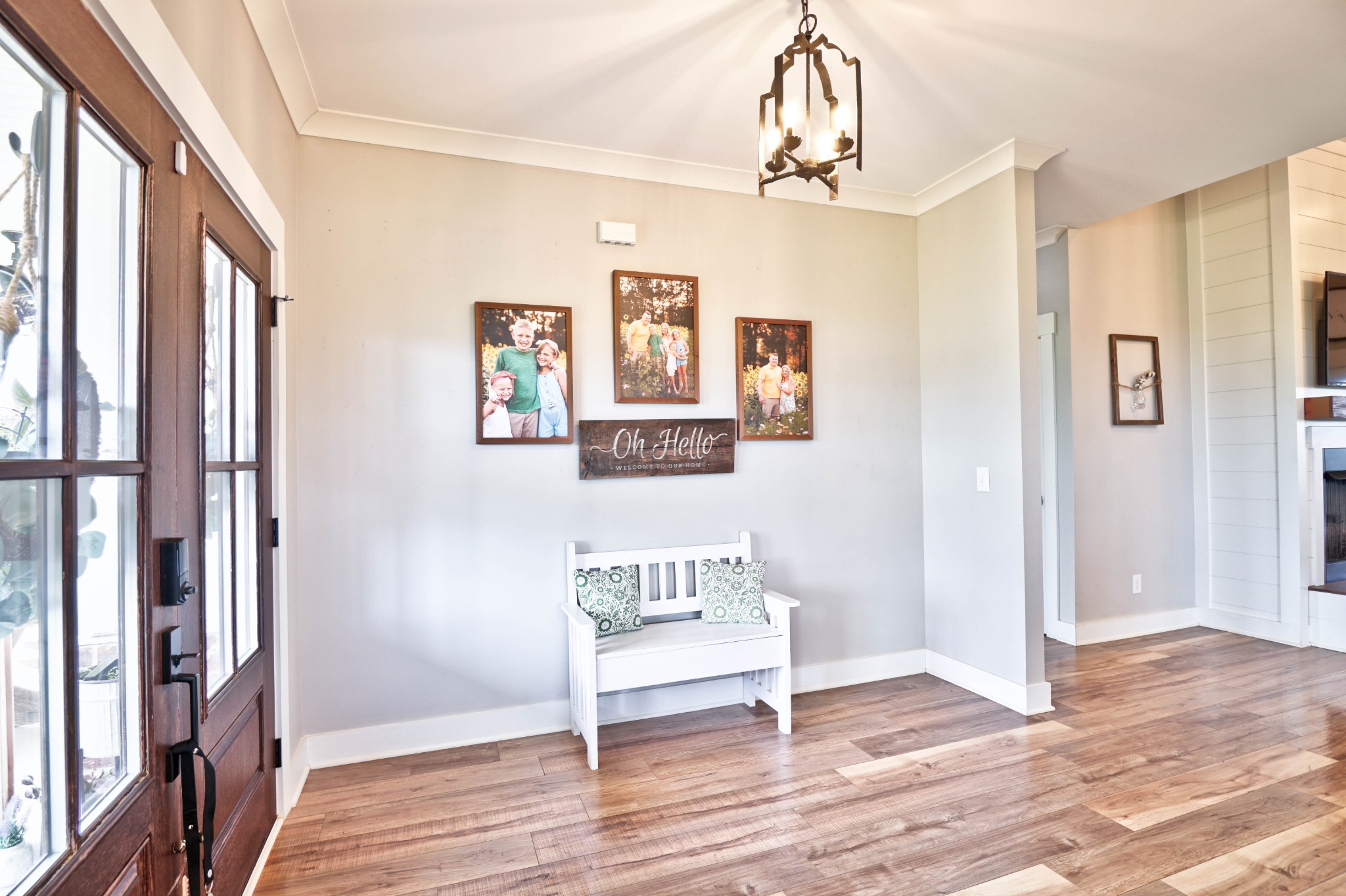 6992 Wayside Road Christiana, TN 37037 - Photo 8 of 44 Cozy front foyer area.