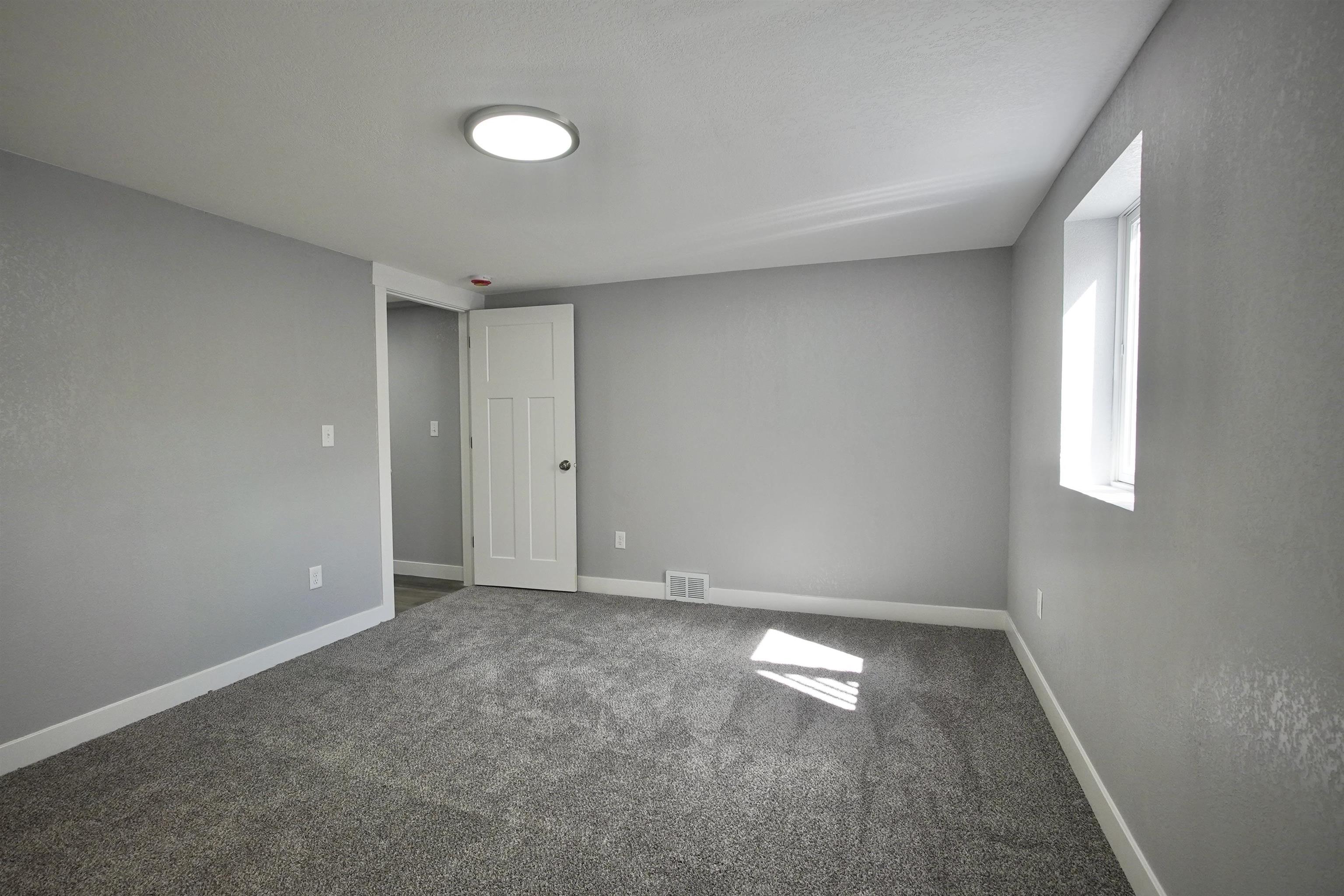 558 South Kimball Street Casper, WY 82601 - Photo 15 of 43