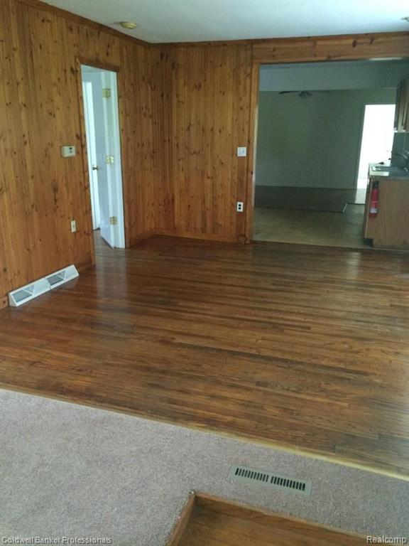 9460 North Eston Road Clarkston, MI 48348 - Photo 9 of 15
