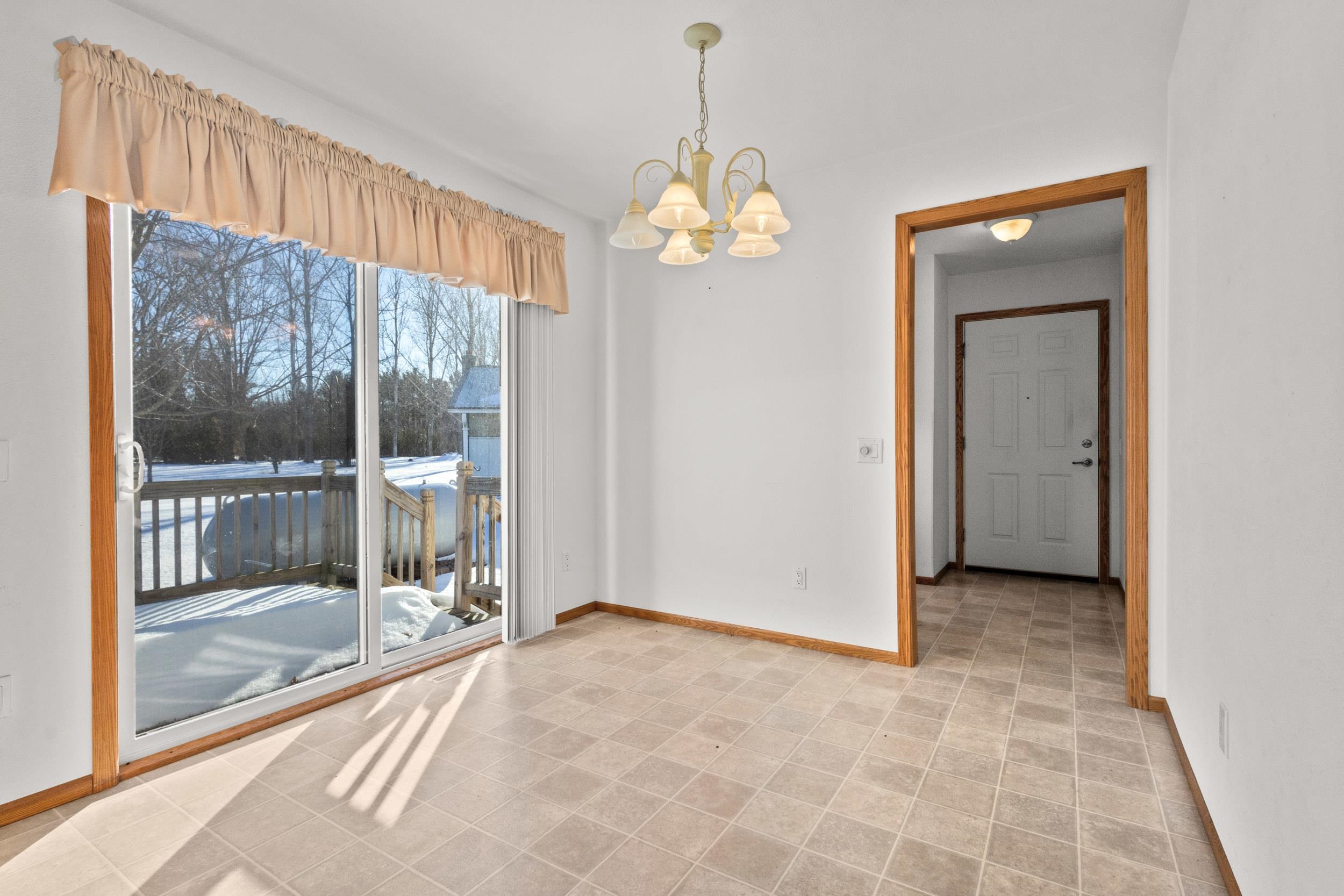 3286 County Road East Omro, WI 54963 - Photo 13 of 34