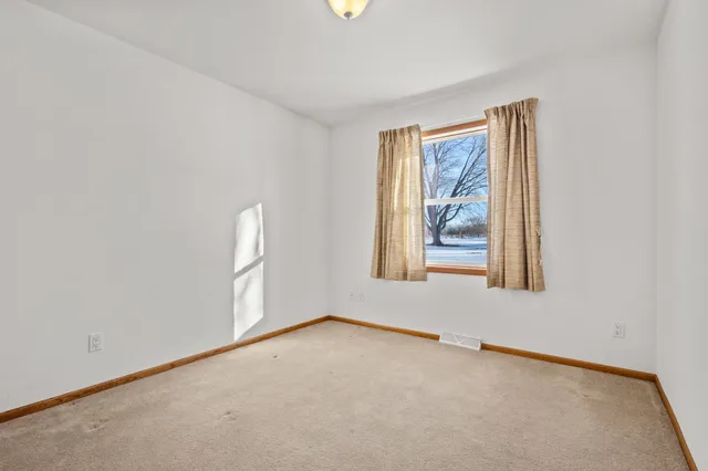 $349,900 | 3286 County Road East, Omro, WI 54963