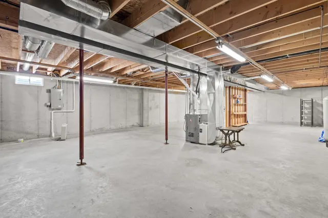 $349,900 | 3286 County Road East, Omro, WI 54963