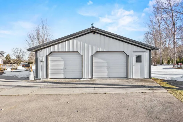 $349,900 | 3286 County Road East, Omro, WI 54963