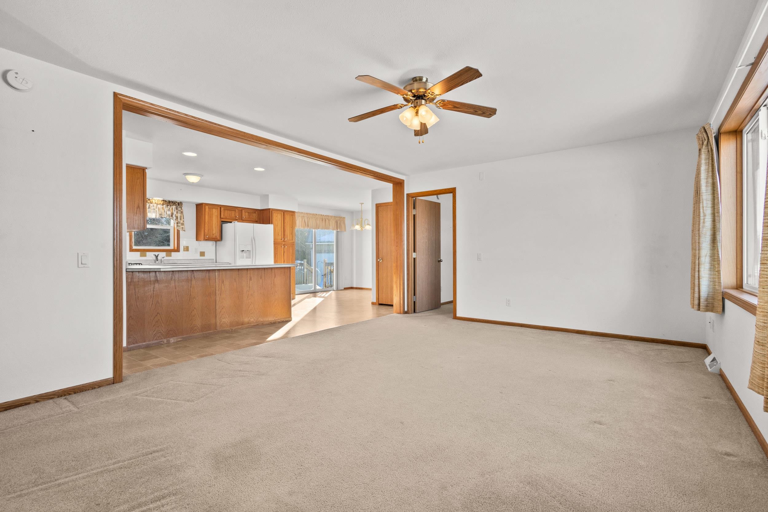 3286 County Road East Omro, WI 54963 - Photo 6 of 34