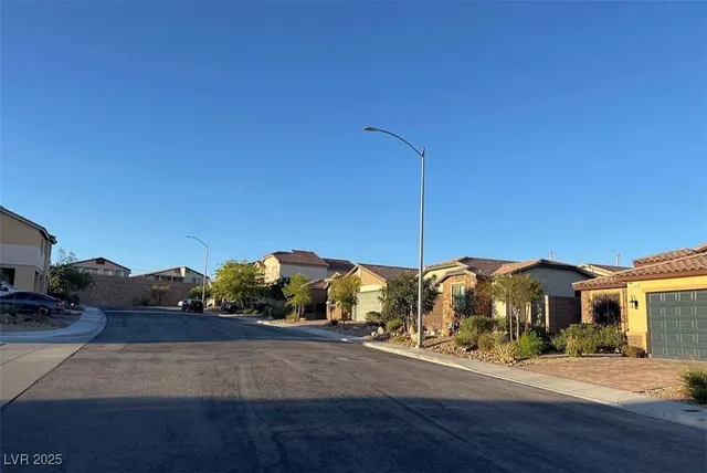 $429,900 | 2748 Brinkley Manor Street, Laughlin, NV 89029