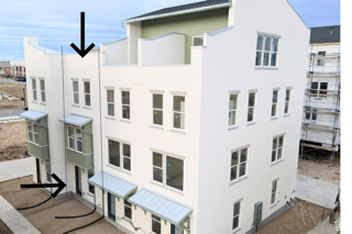 View of apartment building / complex