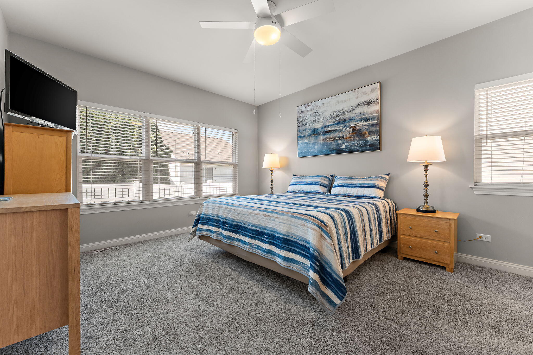 10138 Privet Drive Crown Point, IN 46307 - Photo 17 of 39 a bedroom with bed and window