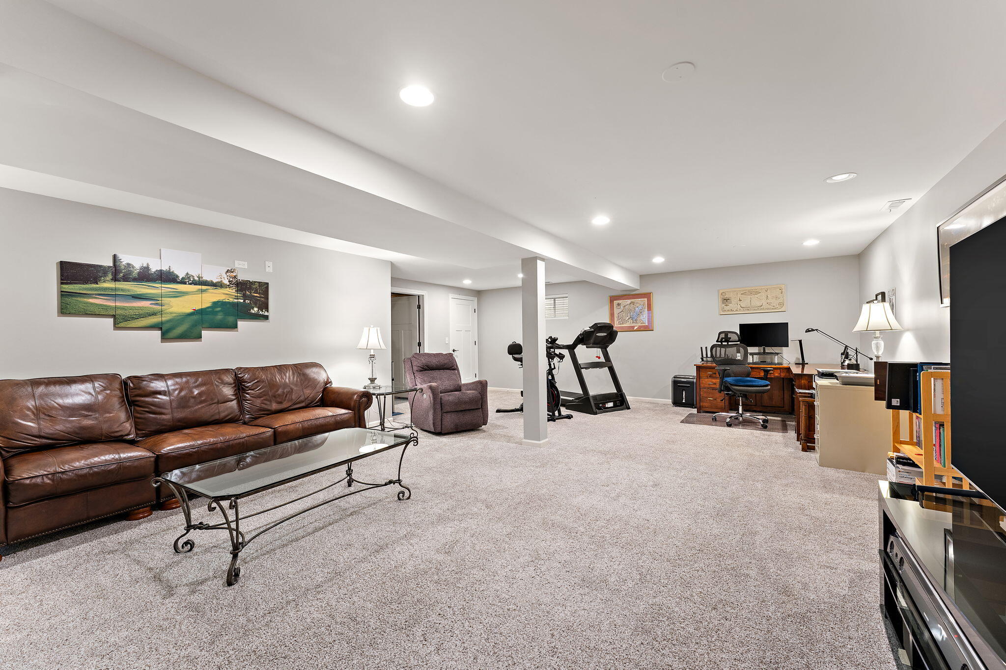 10138 Privet Drive Crown Point, IN 46307 - Photo 21 of 39 a view of a living room