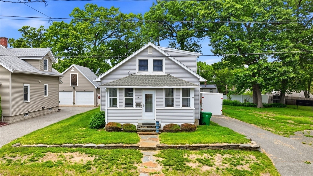 74 Rochester Street Chicopee, MA 01020 - Photo 3 of 33