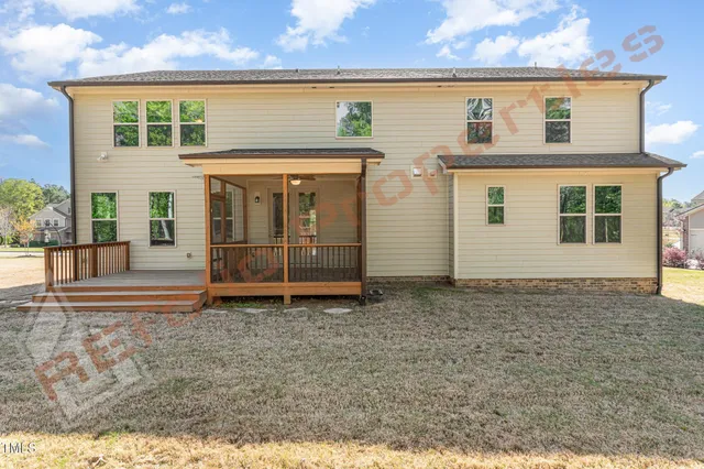 a view of a house with a outdoor space