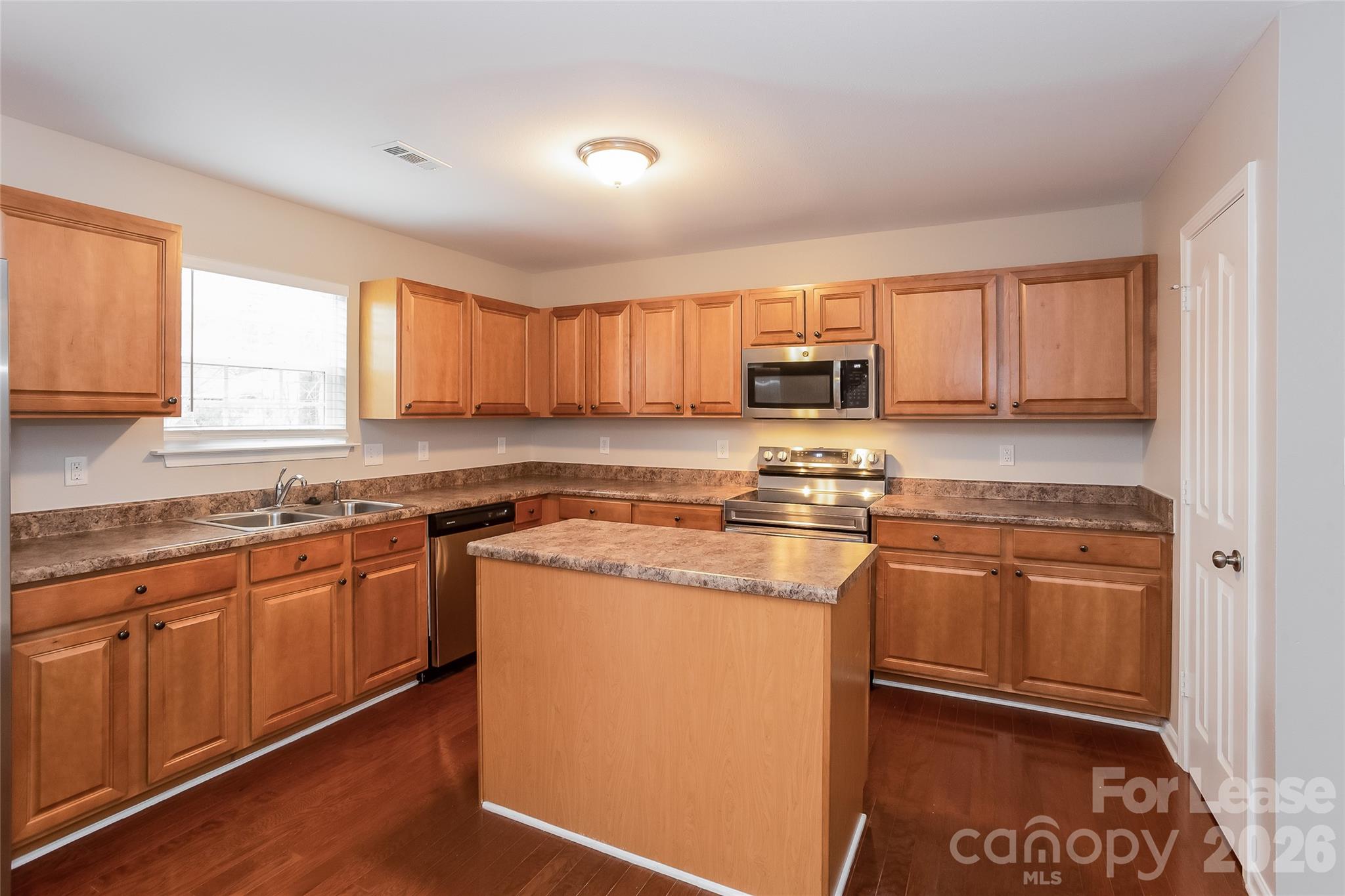 5416 Idlewild Road North Charlotte, NC 28227 - Photo 4 of 15