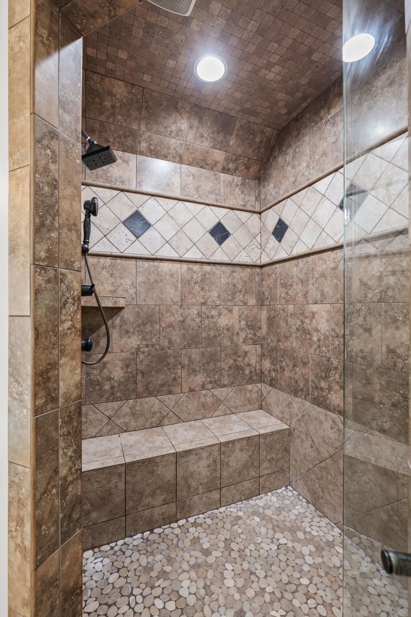 154 Grandview Point Ringgold, GA 30736 - Photo 22 of 63 Master Bath