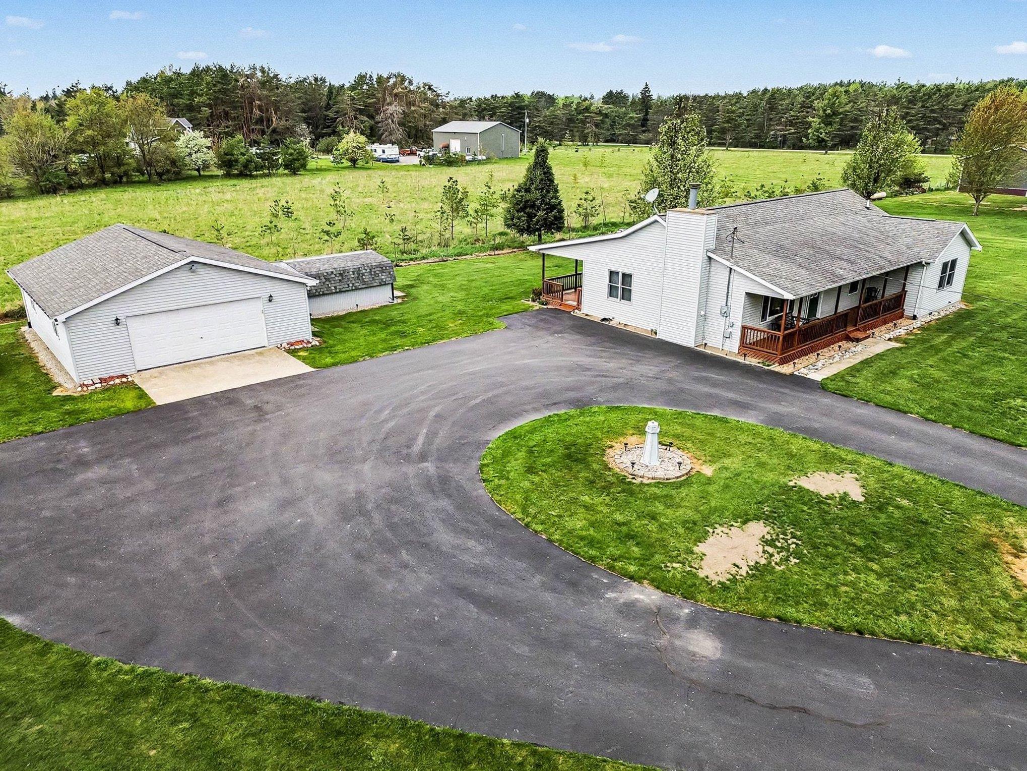 437 4th Street Lupton, MI 48635 - Photo 28 of 33
