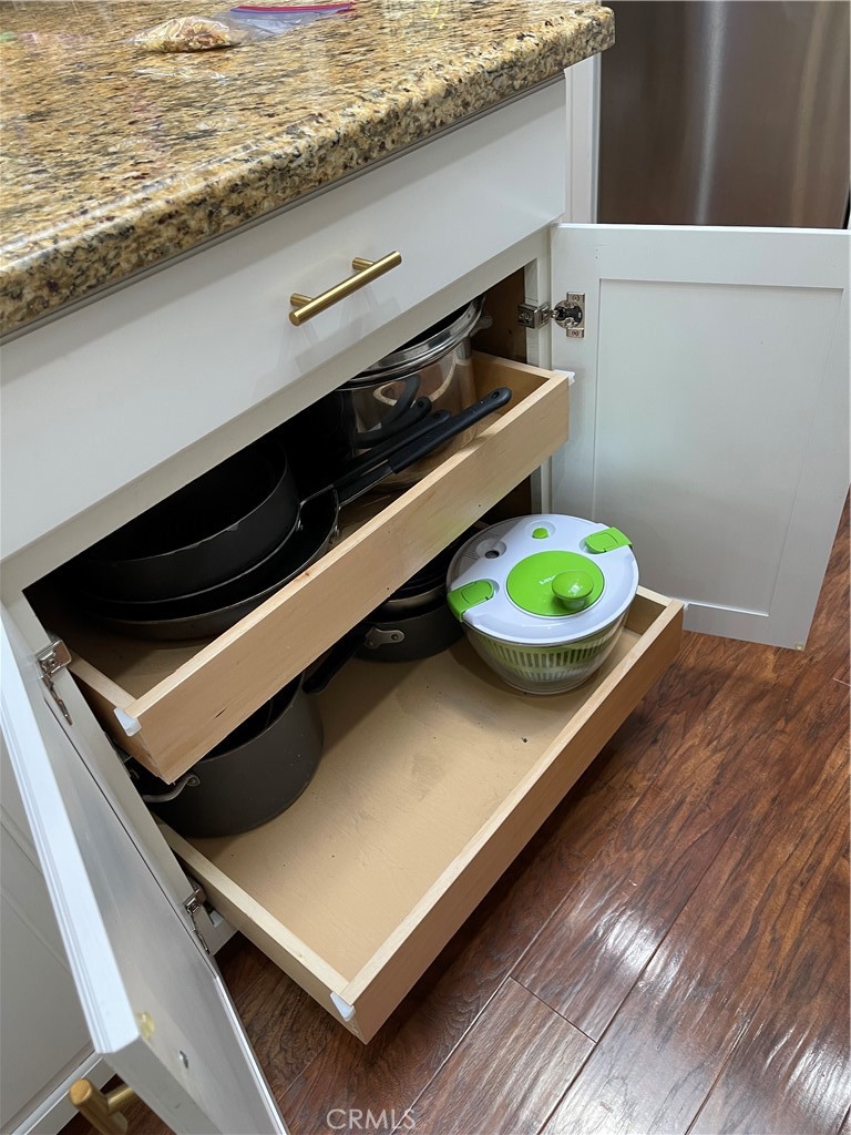662 Via Los Altos, Unit P Laguna Woods, CA 92637 - Photo 8 of 46 pull out drawers