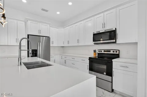 $475,000 | 2513 69th Street West, Lehigh Acres, FL 33971