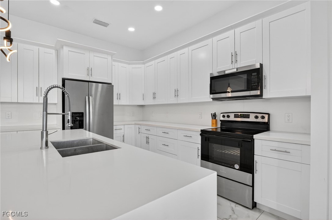 2513 69th Street West Lehigh Acres, FL 33971 - Photo 12 of 33