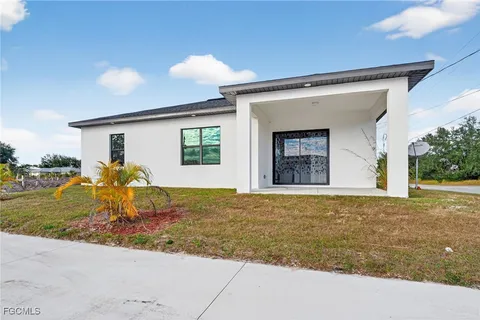 $475,000 | 2513 69th Street West, Lehigh Acres, FL 33971