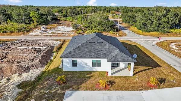 $465,000 | 2513 69th Street West, Lehigh Acres, FL 33971