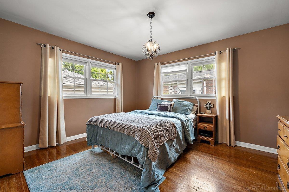 1084 Vernier Road Grosse Pointe, MI 48236 - Photo 14 of 32 50176370-93d9c1a1-92f6-4f26-ae06-dbdd64acffcf.JPG