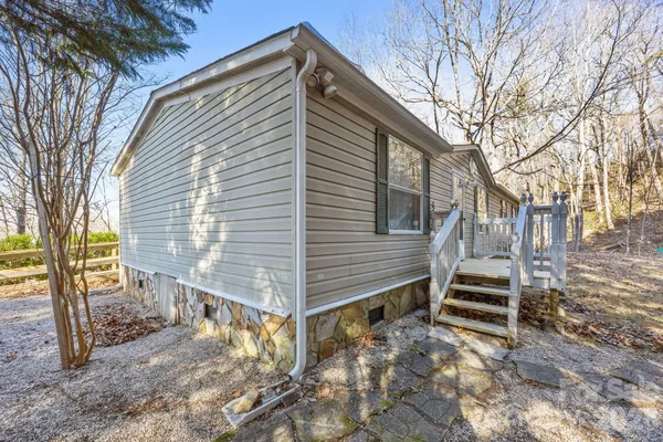 $189,000 | 102 Scotts Cove Drive, Nebo, NC 28761