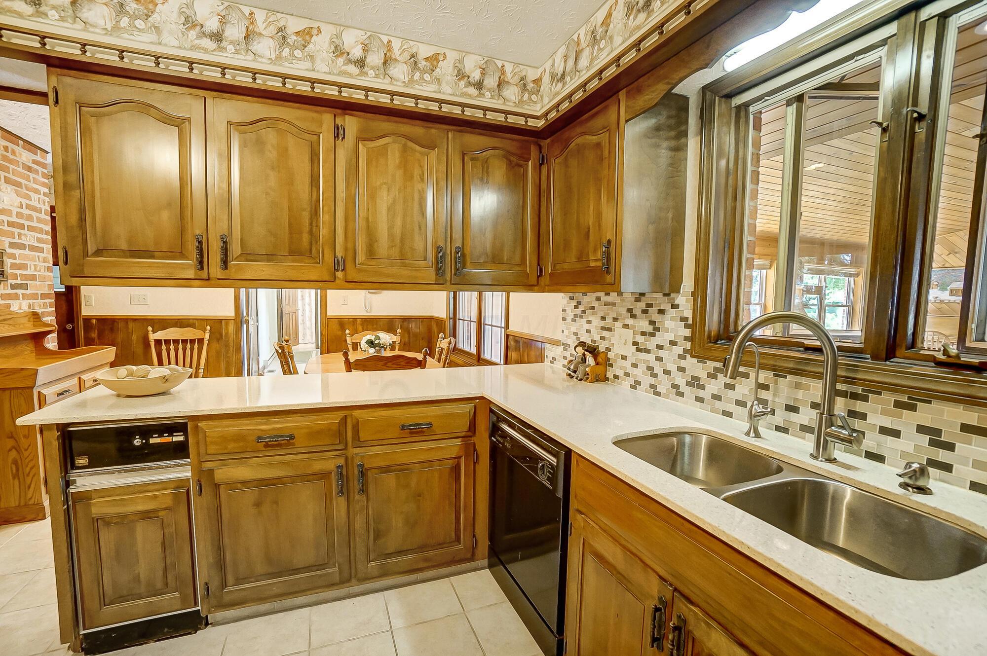 4540 Goodson Road West Jefferson, OH 43162 - Photo 20 of 82 Kitchen