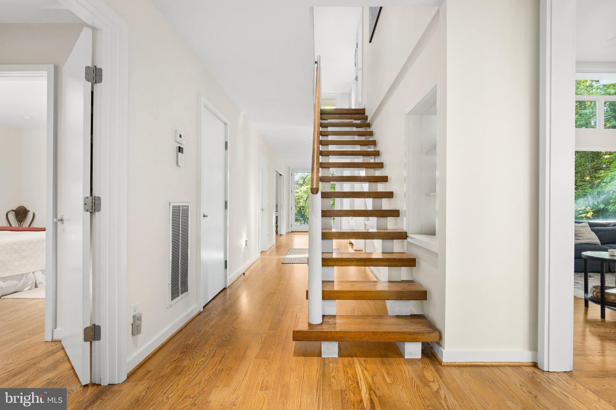 316 Gordon Road Kinsale, VA 22488 - Photo 11 of 45 Bright and airy entryway with stairs.