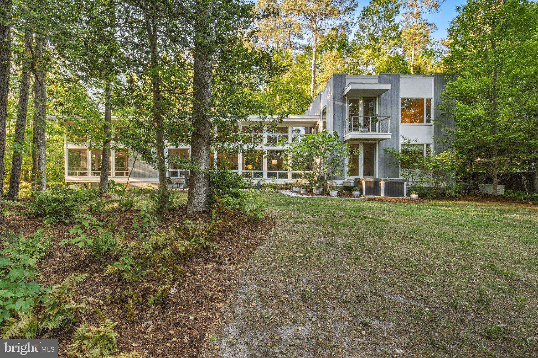 316 Gordon Road Kinsale, VA 22488 - Photo 6 of 45 Modern retreat nestled in lush greenery.