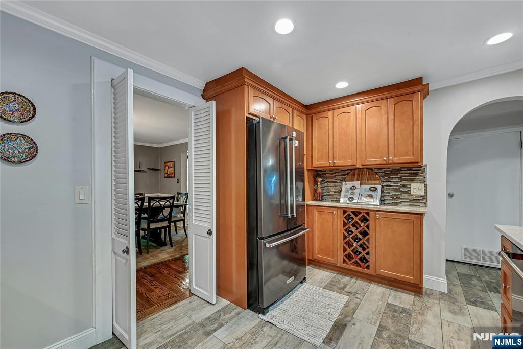 730 River Road Teaneck, NJ 07666 - Photo 15 of 39
