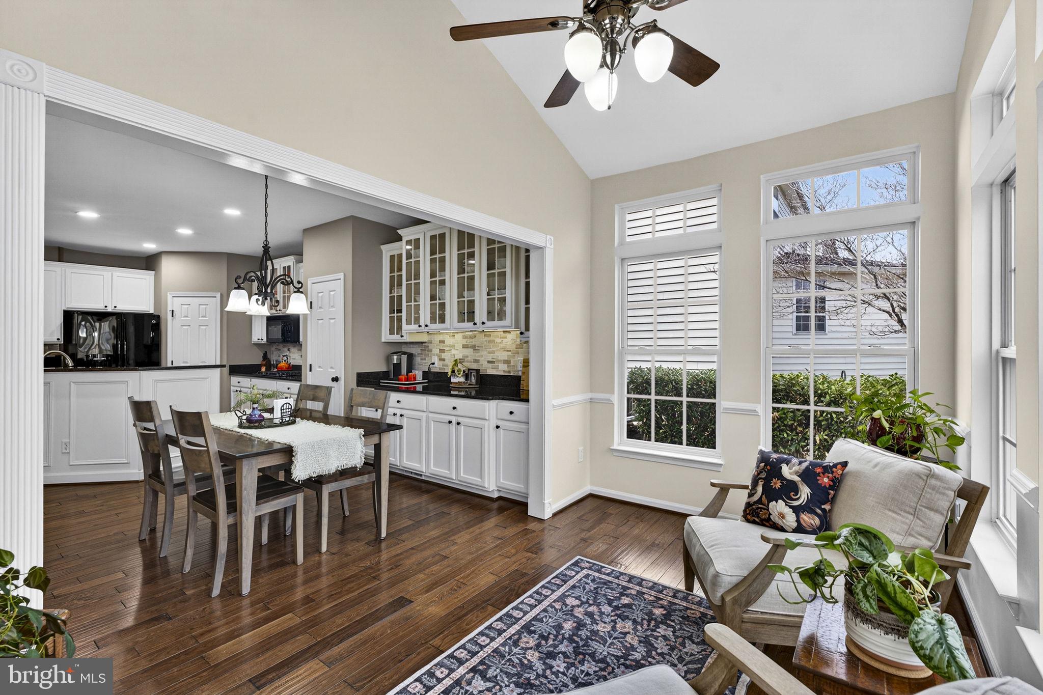6913 Bitterroot Court Gainesville, VA 20155 - Photo 25 of 56 Sunroom view to kitchen; plenty of table space