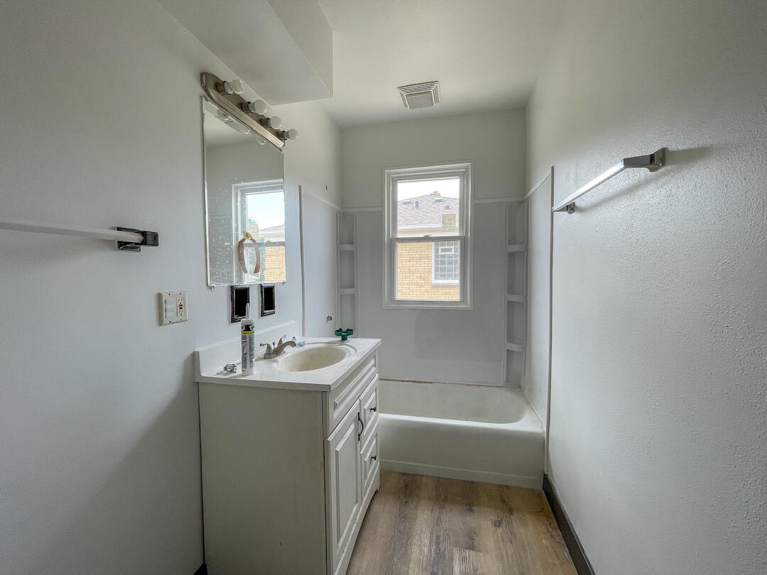 6910 West Center Street, Unit 3 Milwaukee, WI 53210 - Photo 15 of 19 Bathroom
