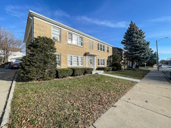 $1,150 | 6910 West Center Street, Unit 3, Milwaukee, WI 53210