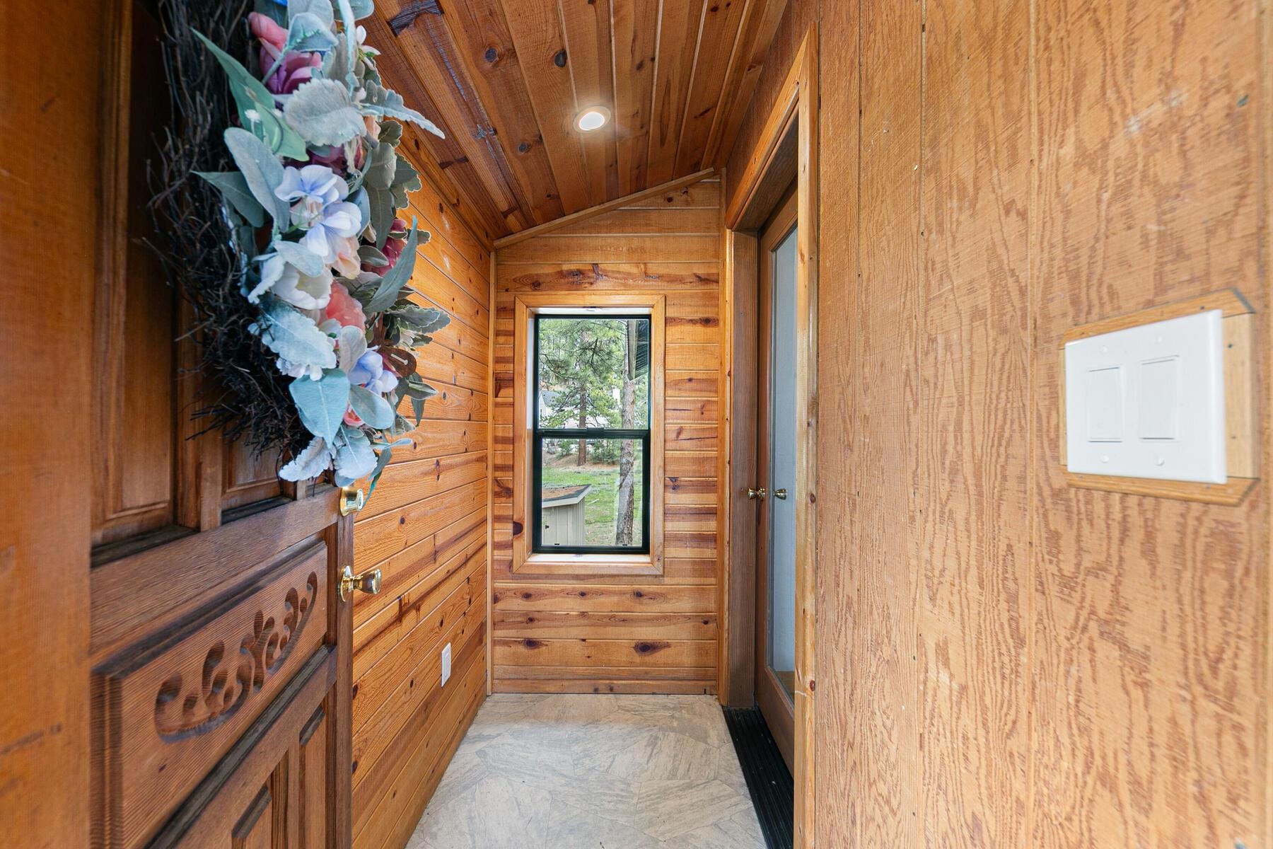 10455 Regency Circle Truckee, CA 96161 - Photo 3 of 28 a view of an entryway