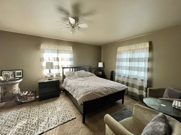 $1,600 | 76 Washington Street, Unit B, Oswego, IL 60543