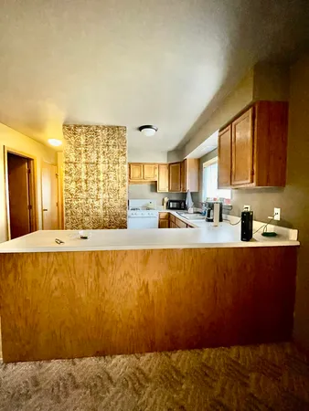 $1,600 | 76 Washington Street, Unit B, Oswego, IL 60543