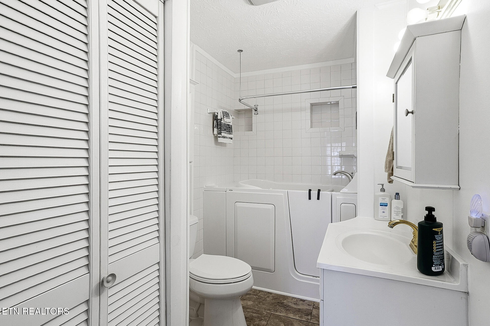 328 Mt Paran Road Jacksboro, TN 37757 - Photo 29 of 55 328 Mt Paran-147