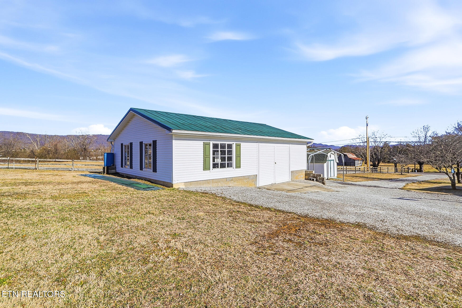 328 Mt Paran Road Jacksboro, TN 37757 - Photo 39 of 55 328 Mt Paran-52