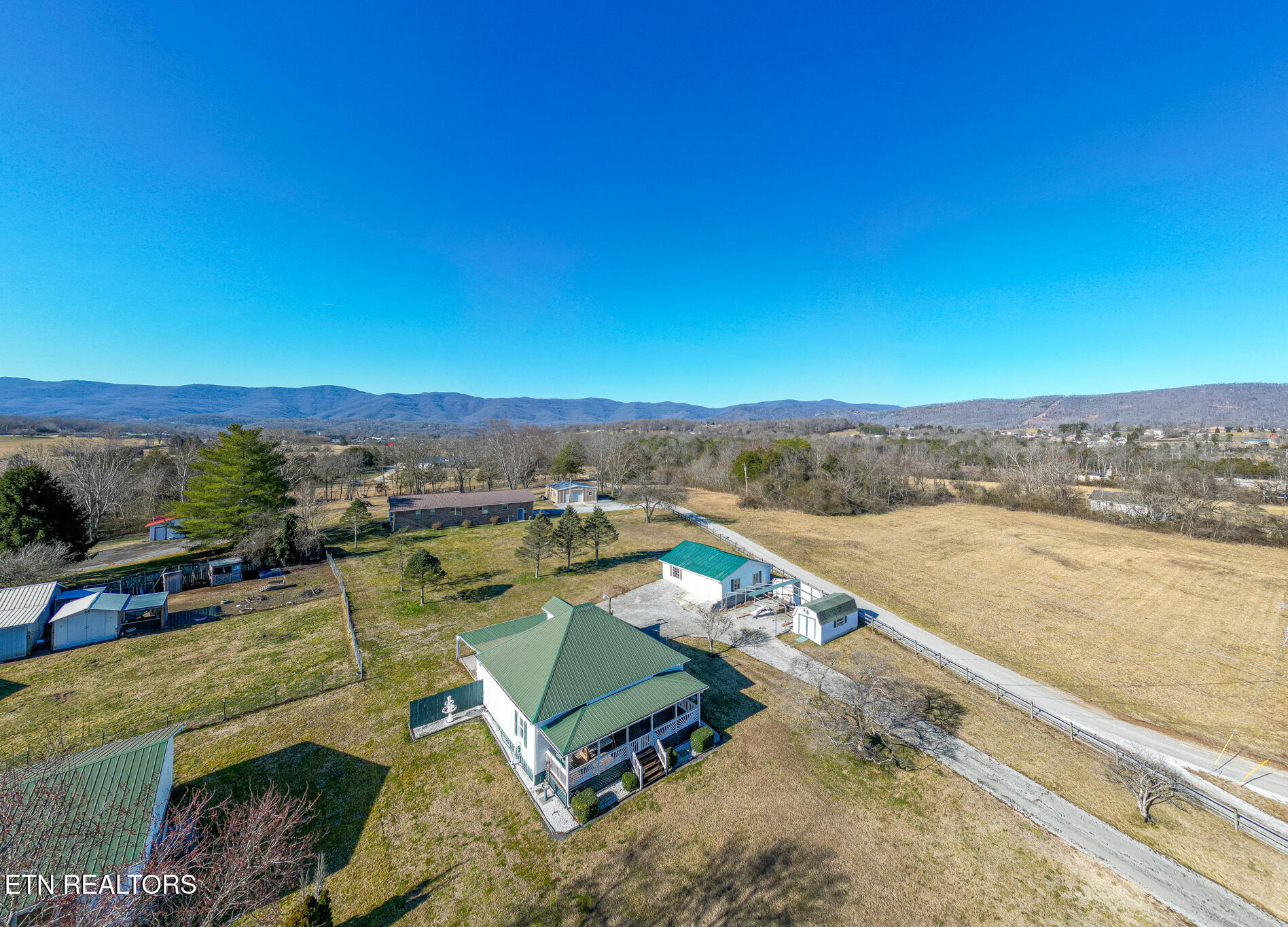 328 Mt Paran Road Jacksboro, TN 37757 - Photo 45 of 55 328 Mt Paran aerial-8